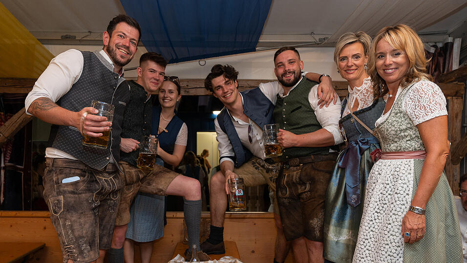 Die Partybilder vom Samstag, 12. August 2023, aus dem Festzelt Reisinger. Die Partybilder vom Samstag, 12. August 2023, aus dem Festzelt Reisinger.