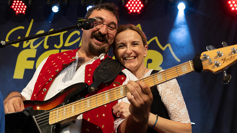 Die Partybilder vom Montag, 10. August, aus dem Festzelt Greindl. Die Partybilder vom Montag, 10. August, aus dem Festzelt Greindl.