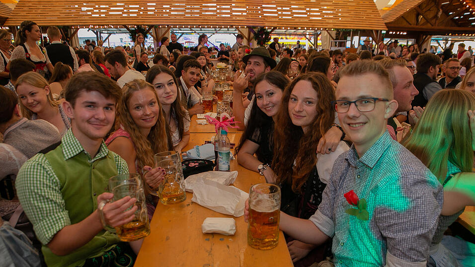 Die Partybilder vom Sonntag, 21. August 2022, aus dem Festzelt Nothaft. 