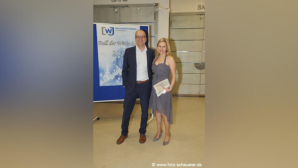 Feiern k&ouml;nnen sie, die Wirtschaftsjunioren - hier ist der Beweis!