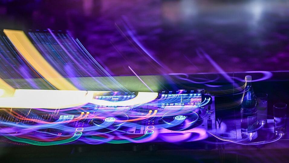 Die Polizei sucht nach Zeugen des Angriffs. (Symbolbild) Die Polizei sucht nach Zeugen des Angriffs. (Symbolbild)