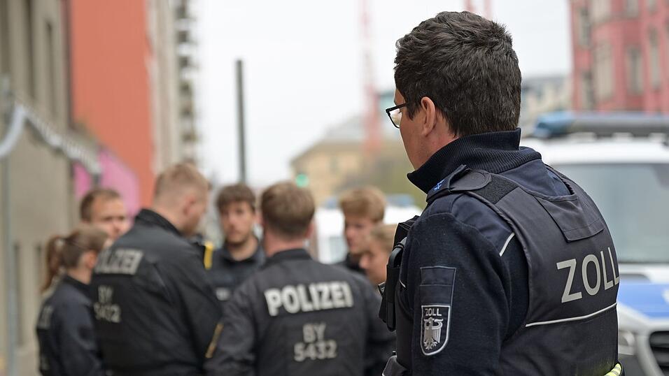 Rund 400 Kr&auml;fte kamen von der Polizei, etwa 130 weitere vom Zoll.