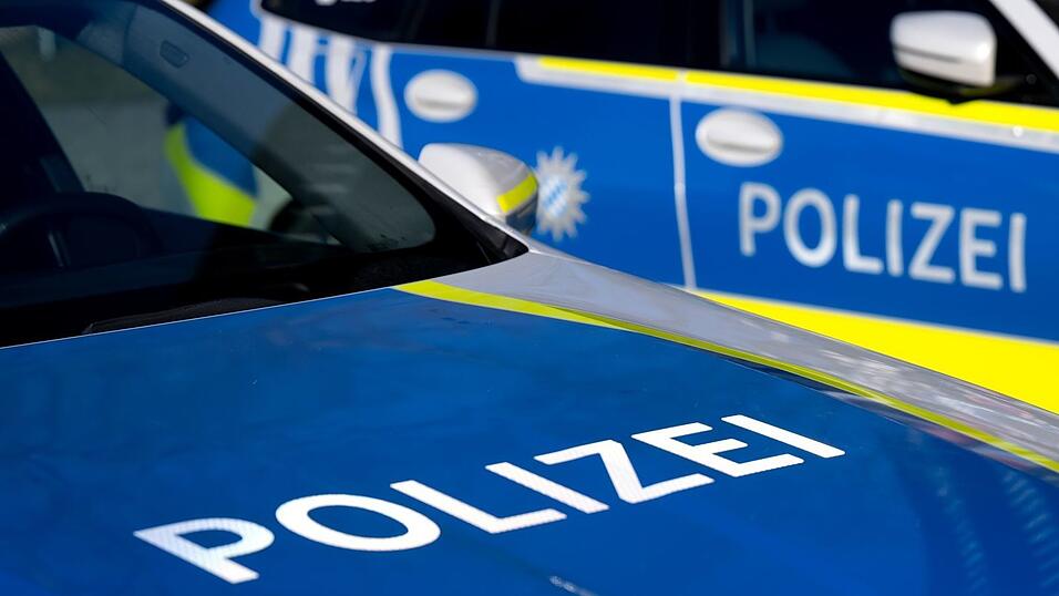 Die Bergungsarbeiten verursachten auf der A9 gut zwei Stunden lang Verzögerungen. (Symbolbild) Die Bergungsarbeiten verursachten auf der A9 gut zwei Stunden lang Verzögerungen. (Symbolbild)