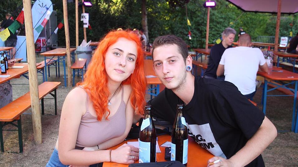 Die Besucher genossen den ersten Abend des Sommergartens auf der Mühleninsel. Die Besucher genossen den ersten Abend des Sommergartens auf der Mühleninsel.