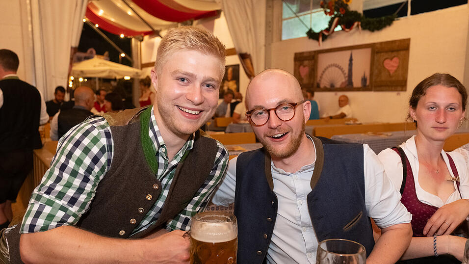 Die Partybilder vom Sonntag, 13. August 2023, aus dem Festzelt Greindl. Die Partybilder vom Sonntag, 13. August 2023, aus dem Festzelt Greindl.