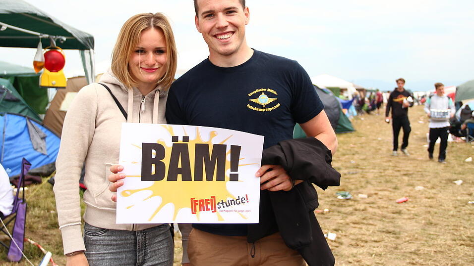 Auch an Tag 2 sind die Gäste am Pfingst-Open-Air in Feierlaune. (Fotos: David Voltz) Auch an Tag 2 sind die Gäste am Pfingst-Open-Air in Feierlaune. (Fotos: David Voltz)