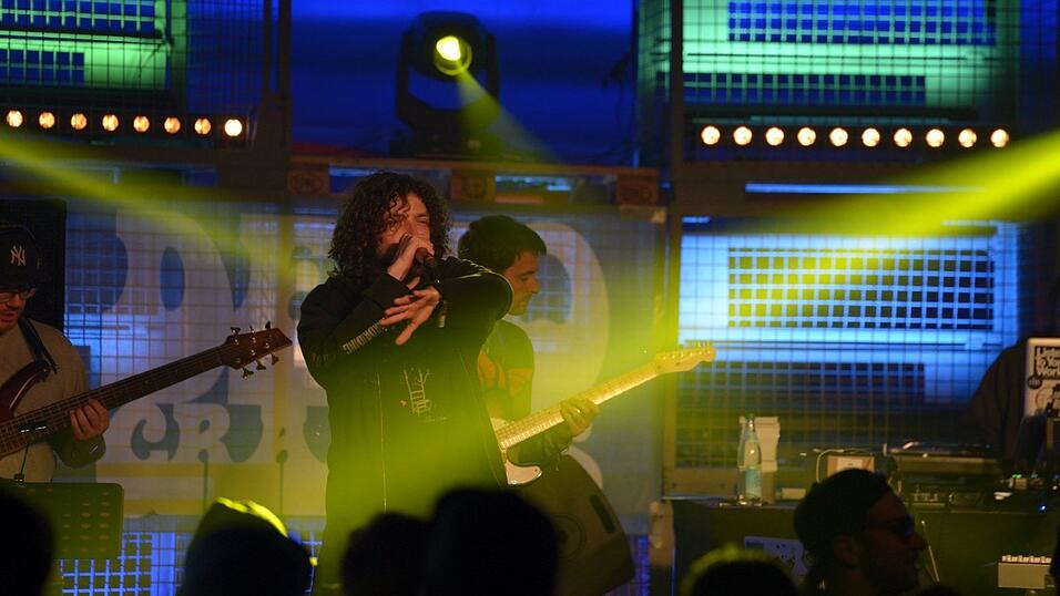 Rapmusik funktioniert auch mit einer Live-Band. Demograffics & Tribes of Jizu sind der Beweis daf&uuml;r.