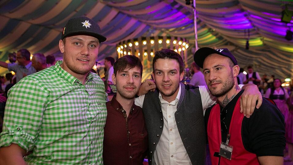 Die Partybilder vom Freitag, 12. August 2022, aus dem Festzelt Wenisch.