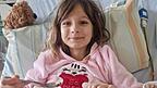 Valentina wird im Kinderkrankenhaus St. Marien in Landshut behandelt. Die Ärzte versuchen dort, die Symptome der Wolfskrankheit in den Griff zu bekommen.