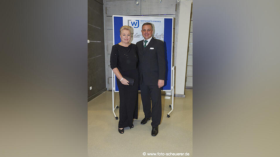 Feiern k&ouml;nnen sie, die Wirtschaftsjunioren - hier ist der Beweis!