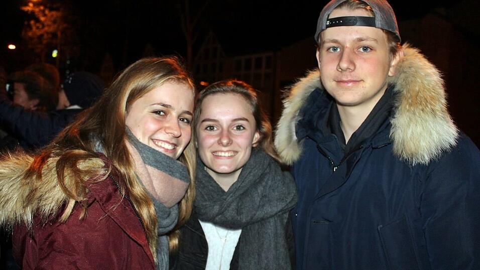 Bei einem schweren Unfall in der Gemeinde Frontenhausen sind zwei Menschen verletzt worden. Bei einem schweren Unfall in der Gemeinde Frontenhausen sind zwei Menschen verletzt worden.