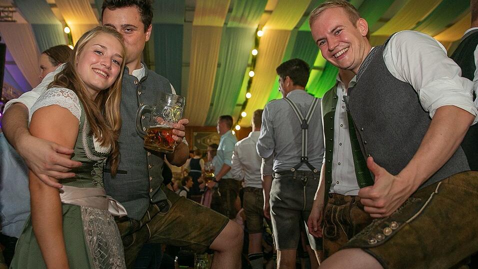 Die Partybilder vom Samstag, 13. August 2022, aus dem Festzelt Wenisch.