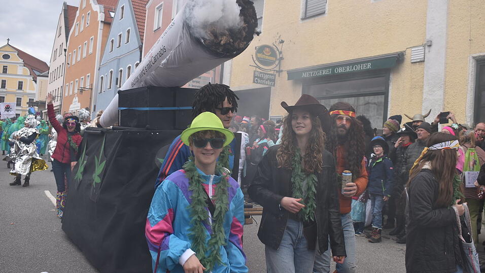 Gleich mehrmals wurde die geplante Freigabe von Cannabis humorvoll aufs Korn genommen.