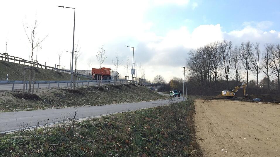 In Schwabelweis haben Bauarbeiter eine Fliegerbombe gefunden. In Schwabelweis haben Bauarbeiter eine Fliegerbombe gefunden.