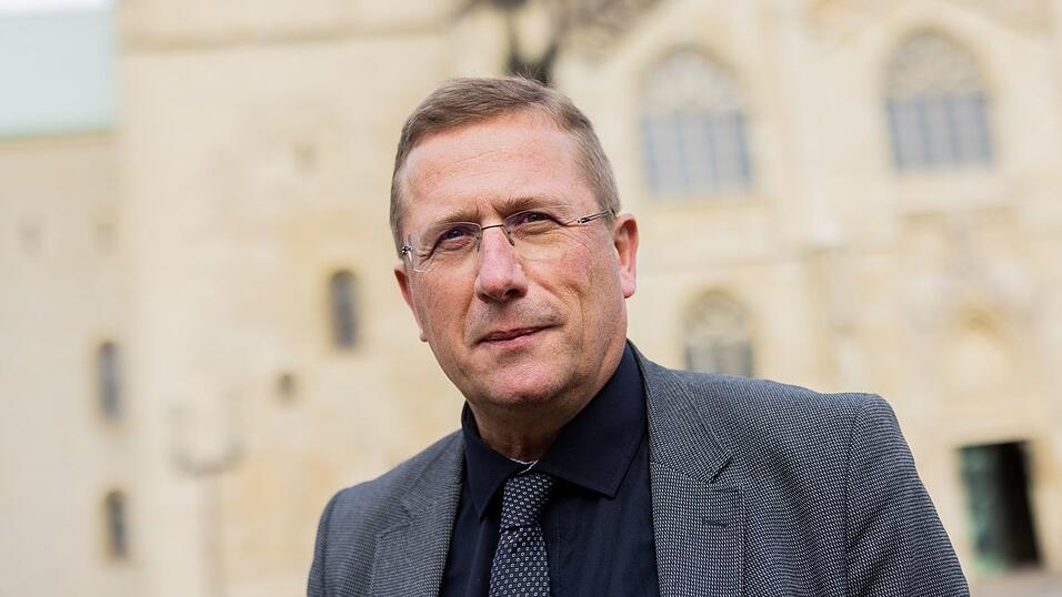 Der bekannte Kirchenrechtler Thomas Sch&uuml;ller sieht den neuen Vorsitzenden der Bischofskonferenz, Heiner Wilmer, als Vermittler. (Archivbild)