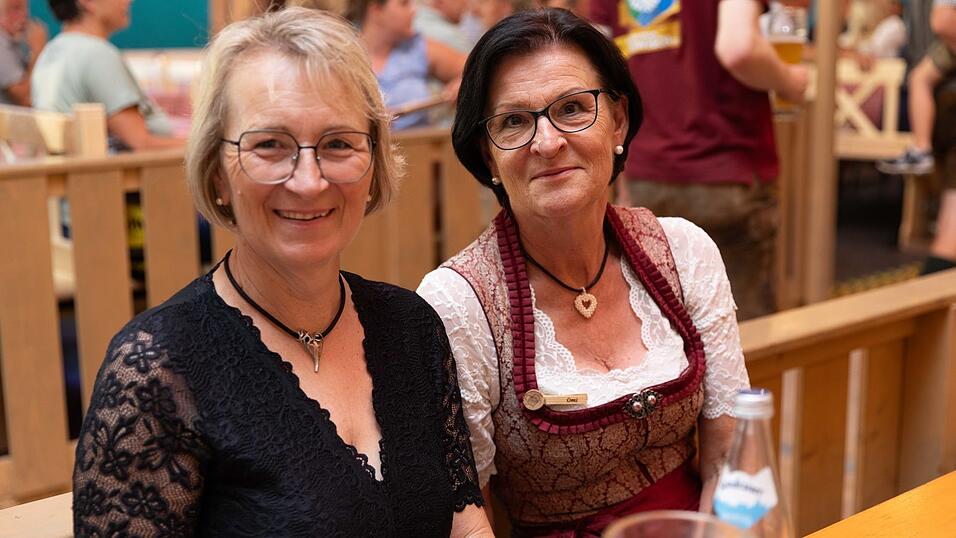 Die Partybilder vom Sonntag, 9. August, aus dem Festzelt Greindl. Die Partybilder vom Sonntag, 9. August, aus dem Festzelt Greindl.