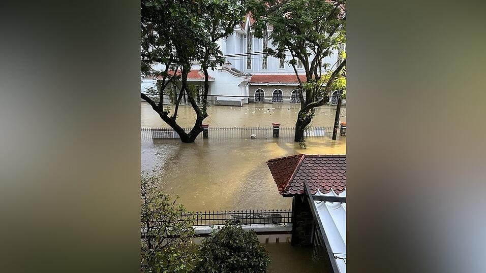 Hue ist eine alte Kaiserstadt. Hue ist eine alte Kaiserstadt.