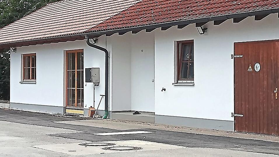 Das erweiterte Betriebsgeb&auml;ude der Kl&auml;ranlage ist fertig ausgestattet.