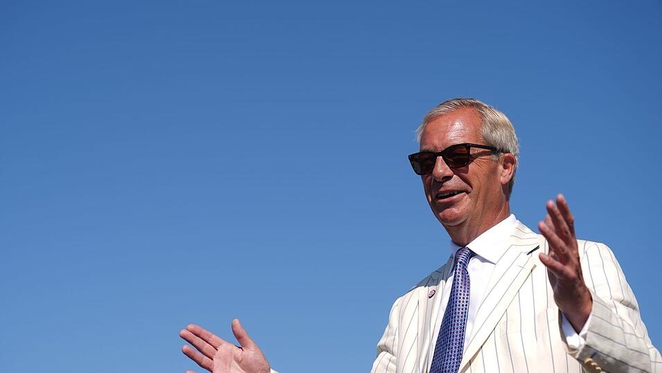 Brexit-Vorkämpfer Nigel Farage kehrt wieder ins Parlament zurück. Brexit-Vorkämpfer Nigel Farage kehrt wieder ins Parlament zurück.