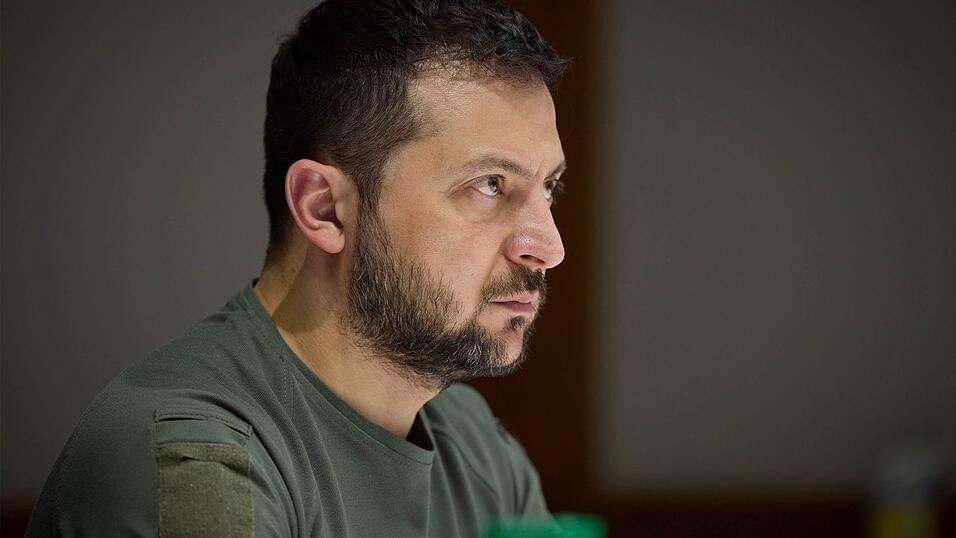 Nach einem direkten russischen Angriff auf die Zentrale des Geheimdienstes SBU hat Präsident Wolodymyr Selenskyj den SBU angewiesen, Russland «spiegelbildlich» zu antworten. (Archivbild) Nach einem direkten russischen Angriff auf die Zentrale des Geheimdienstes SBU hat Präsident Wolodymyr Selenskyj den SBU angewiesen, Russland «spiegelbildlich» zu antworten. (Archivbild)