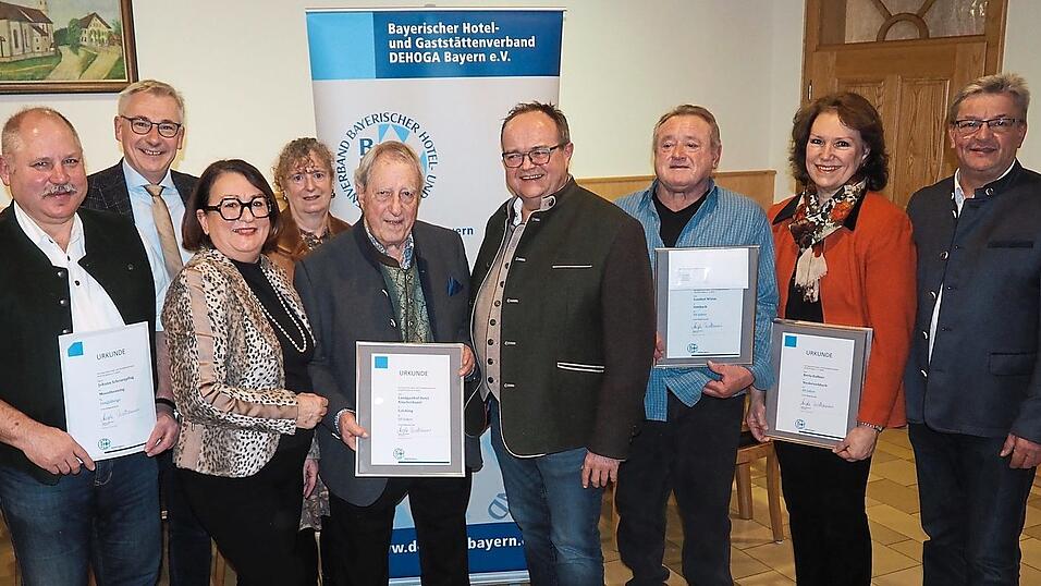 Langj&auml;hrige treue Mitglieder und Betriebe wurden ausgezeichnet.