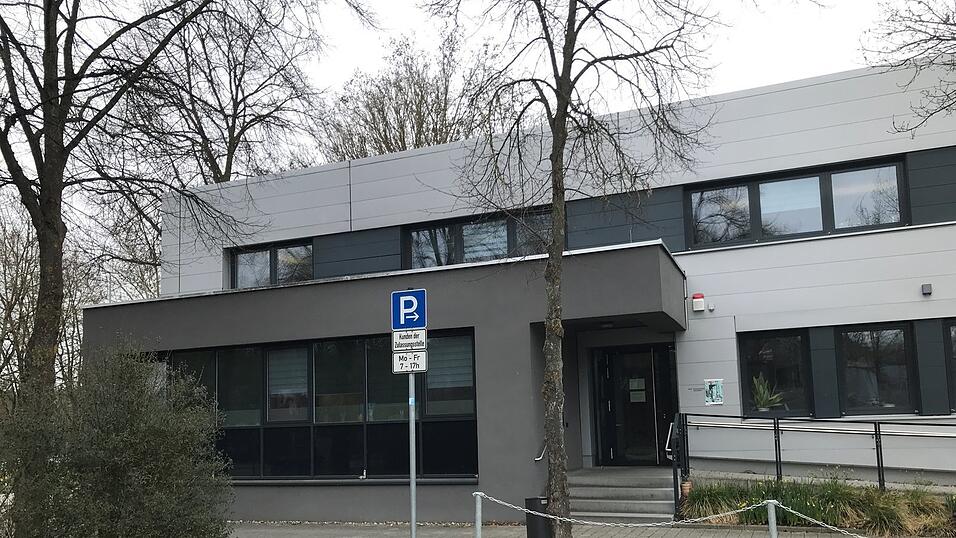 Wer ab April zur F&uuml;hrerschein- und Zulassungsstelle muss, muss sich vorher online oder per Telefon einen Termin sichern, um nicht unn&ouml;tig warten zu m&uuml;ssen.