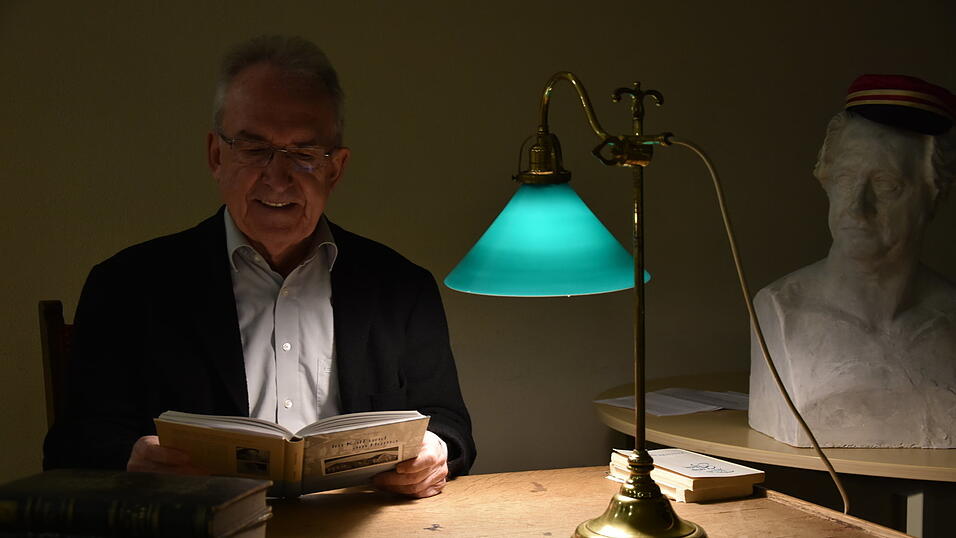 Kein Blick zur&uuml;ck im Zorn: Josef Schindler erz&auml;hlt vorwiegend augenzwinkernd &uuml;ber seine Schul- und Seminarzeit in Straubing in den 60er Jahren.