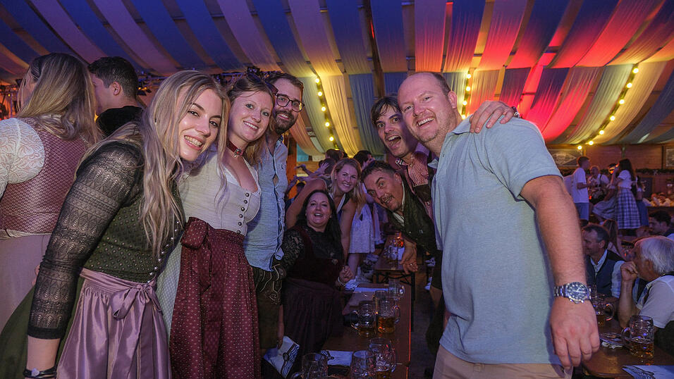 Die Partybilder vom Mittwoch, 16. August 2023, aus dem Festzelt Wenisch. Die Partybilder vom Mittwoch, 16. August 2023, aus dem Festzelt Wenisch.