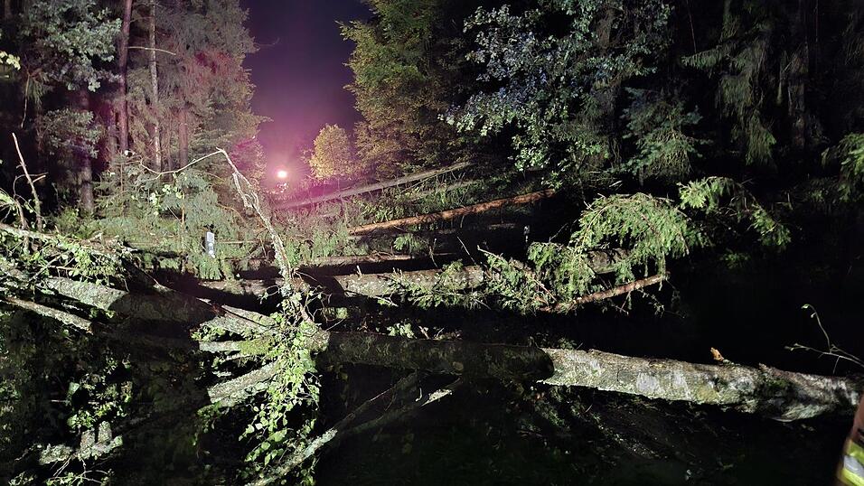 Mancherorts hat es kein Durchkommen mehr gegeben.