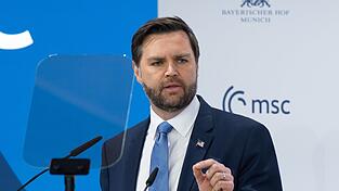 US-Vizepräsident J.D. Vance warnt die europäischen Verbündeten auf der Münchner Sicherheitskonferenz ungewöhnlich scharf vor einer Gefährdung der Demokratie. US-Vizepräsident J.D. Vance warnt die europäischen Verbündeten auf der Münchner Sicherheitskonferenz ungewöhnlich scharf vor einer Gefährdung der Demokratie.