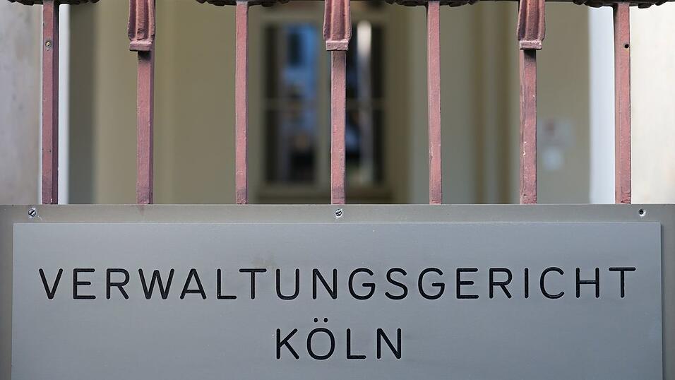Die Deutsche Bahn strebt ein Eilverfahren beim Verwaltungsgericht in Köln an. (Symbolbild) Die Deutsche Bahn strebt ein Eilverfahren beim Verwaltungsgericht in Köln an. (Symbolbild)