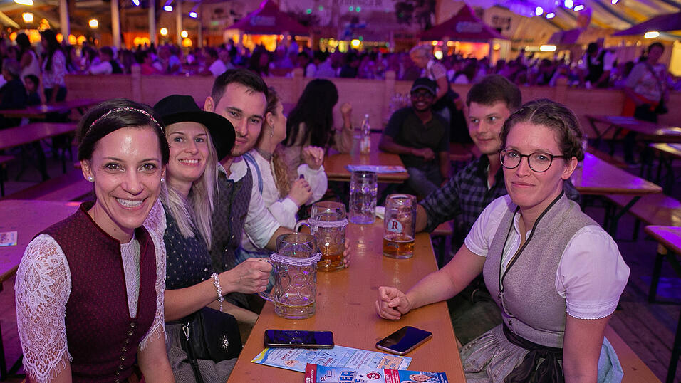 Die Partybilder von Montag, 22. August 2022, aus dem Festzelt Reisinger. 