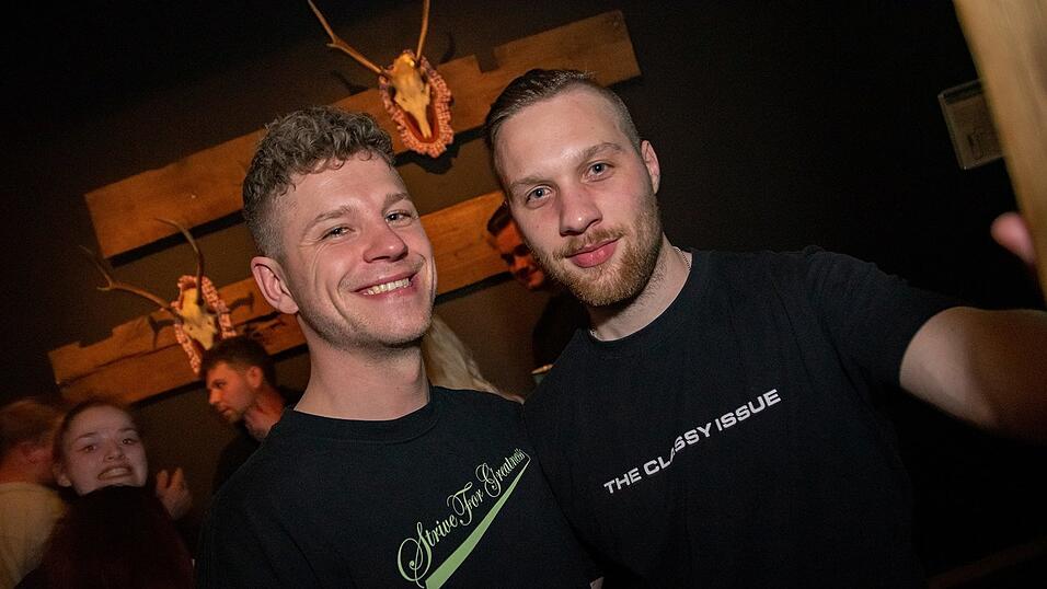 Die Stimmung bei den Partygängern am Samstagabend war prächtig. Die Stimmung bei den Partygängern am Samstagabend war prächtig.