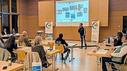 Vorsitzender Fabian Geissler begrüßte die Delegierten und Ehrengäste.