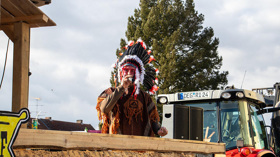 Am Samstag fand der Faschingsumzug in Otzing (Kreis Deggendorf) statt. Am Samstag fand der Faschingsumzug in Otzing (Kreis Deggendorf) statt.
