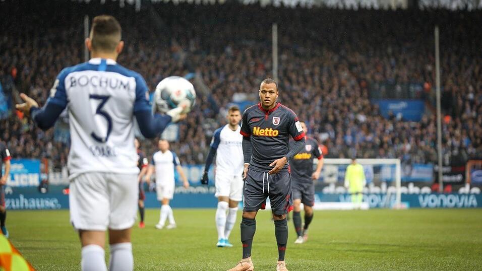 Der SSV Jahn Regensburg gewinnt das letzte Spiel des Jahres in Bochum. Der SSV Jahn Regensburg gewinnt das letzte Spiel des Jahres in Bochum.