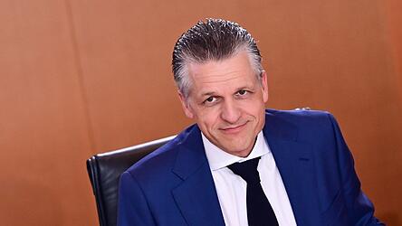 Thorsten Frei wurde schon als möglicher neuer Fraktionschef gehandelt, als Jens Spahn seinen Rücktritt noch nicht offiziell bekanntgegeben hatte. Thorsten Frei wurde schon als möglicher neuer Fraktionschef gehandelt, als Jens Spahn seinen Rücktritt noch nicht offiziell bekanntgegeben hatte.