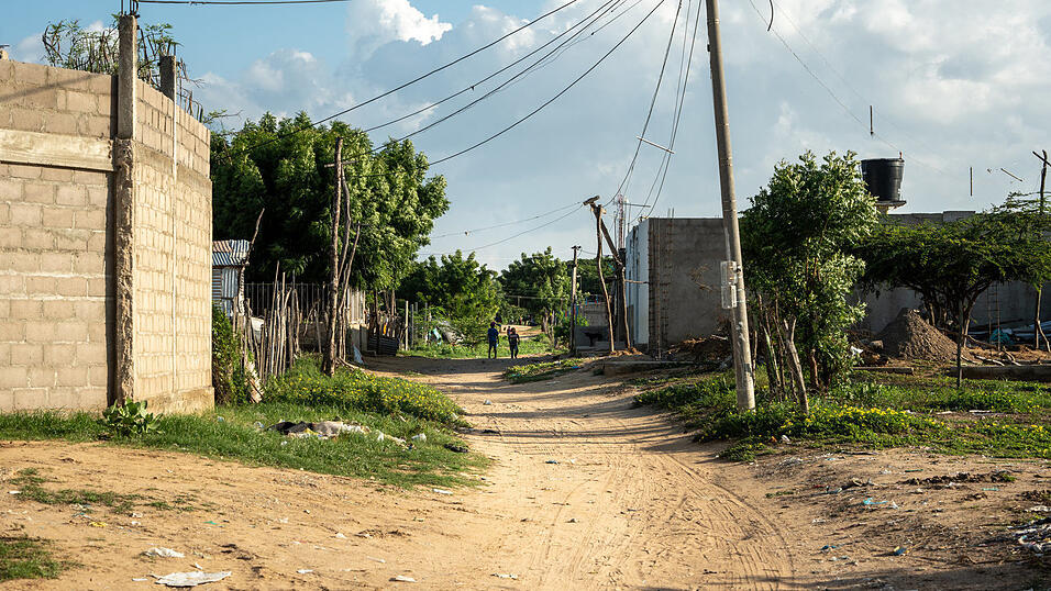 Milagro de Dios ist eine Armensiedlung am Rande der Großstadt Riohacha. Milagro de Dios ist eine Armensiedlung am Rande der Großstadt Riohacha.