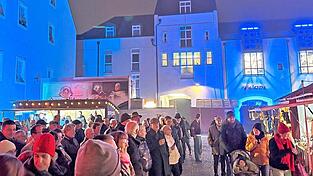 Voller Erfolg bereits am ersten Abend: der Martini-Markt am Pfarrplatz. Voller Erfolg bereits am ersten Abend: der Martini-Markt am Pfarrplatz.