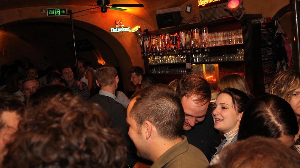 So wurde am Samstag, 23. Oktober, im Beatschuppen in Landshut gefeiert - die Partybilder. So wurde am Samstag, 23. Oktober, im Beatschuppen in Landshut gefeiert - die Partybilder.