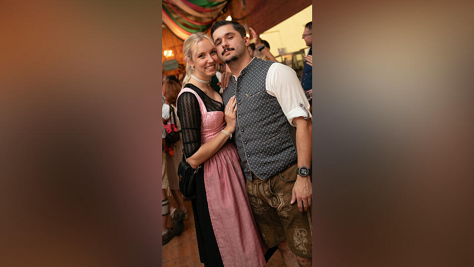 Die Partybilder vom Sonntag, 17. August, aus dem Festzelt Weckmann. Die Partybilder vom Sonntag, 17. August, aus dem Festzelt Weckmann.