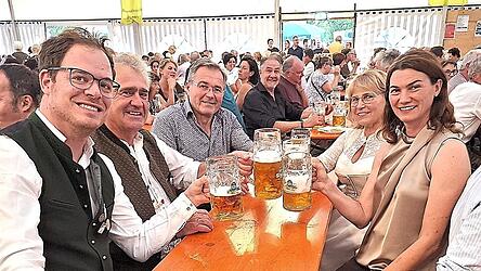 Am Dienstagabend stellte sich auch Landrätin Tanja Schweiger als Besucherin ein. Am Dienstagabend stellte sich auch Landrätin Tanja Schweiger als Besucherin ein.