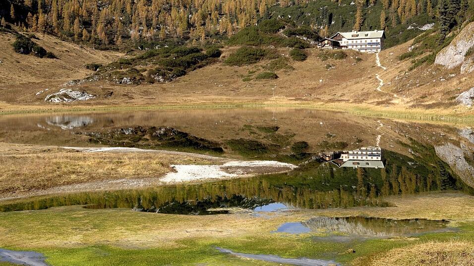 Im nur wenige Meter h&ouml;her gelegenen K&auml;rlingerhaus kann es bereits bis zu 20 Grad w&auml;rmer sein als am Funtensee selbst. (Archivbild)