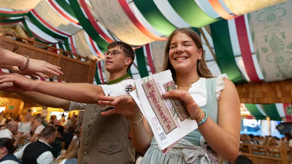 Die Partybilder vom Freitag, 7. August, aus dem Festzelt Weckmann. Die Partybilder vom Freitag, 7. August, aus dem Festzelt Weckmann.