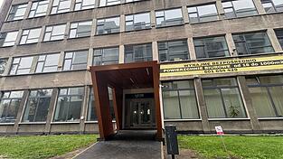 In dieser Berufsfachschule in Warschau stach eine 21-J&auml;hrige auf drei Frauen ein.