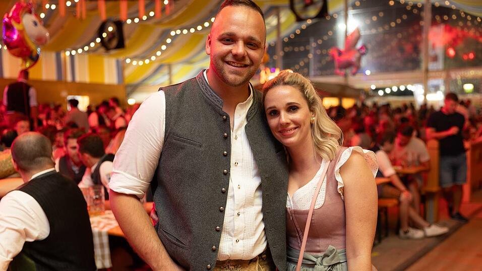 Die Partybilder vom Samstag, 8. August, aus dem Festzelt Reisinger. Die Partybilder vom Samstag, 8. August, aus dem Festzelt Reisinger.