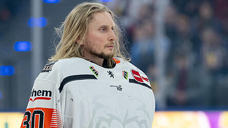 Die Straubing Tigers haben Goalie Mirko Pantkowski als kurzfristigen Ersatz f&uuml;r Florian Bugl verpflichtet.