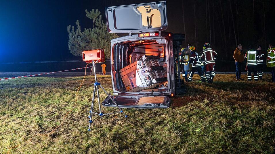 Glücklicherweise blieb der Container dicht, musste aber dennoch abgepumpt werden.