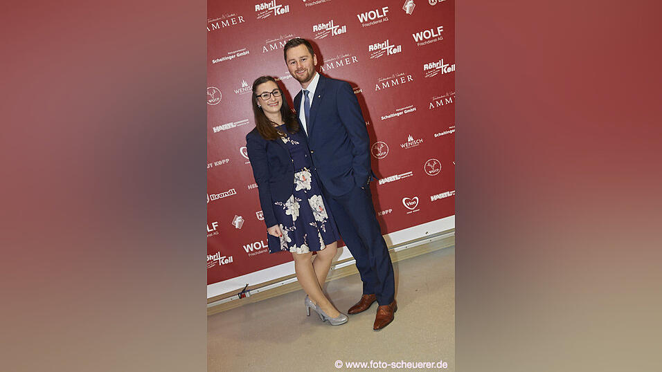 Die Metzgerzunft hat am Samstagabend in die Joseph-von-Fraunhofer-Halle eingeladen. Die Metzgerzunft hat am Samstagabend in die Joseph-von-Fraunhofer-Halle eingeladen.