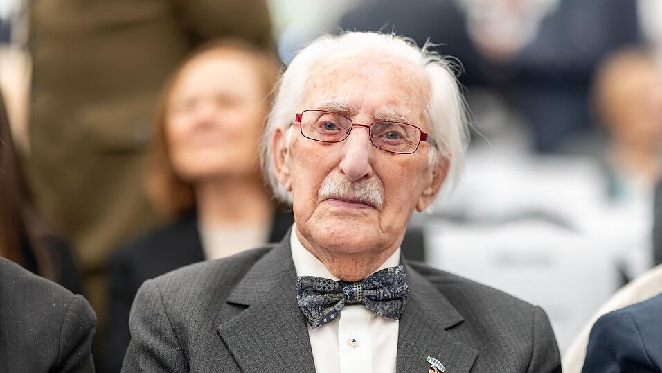 Bei Gedenkfeiern ruft Leon Weintraub regelm&auml;&szlig;ig zu mehr Humanismus auf. (Archivbild)